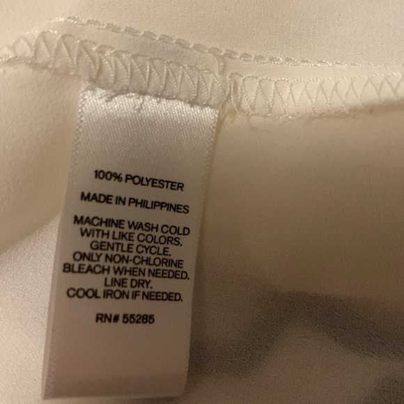 EXPRESS NWOT Cold- Shoulder Button Down Shirt - Picture 9 of 9